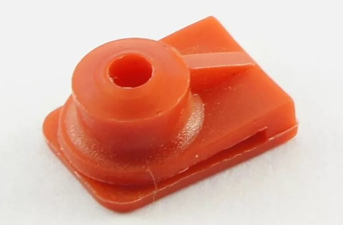 Пистон 2101-15 под саморез пластмассовый (1шт.)