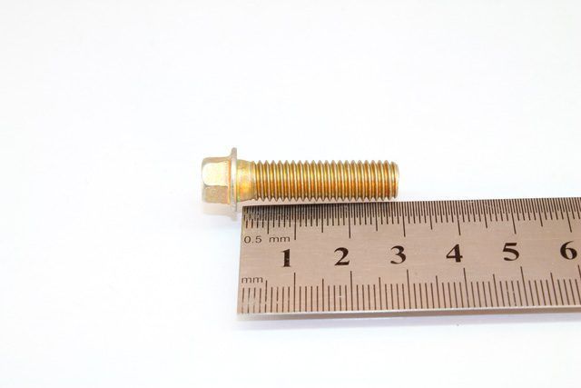 Болт /10697/ М8*30 крышки корпуса угл.редуктора 00000-0853354-009