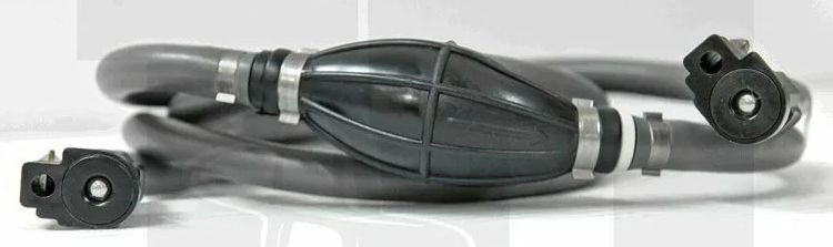 Шланг топливный с грушей 2м и коннекторами Yamaha C24620