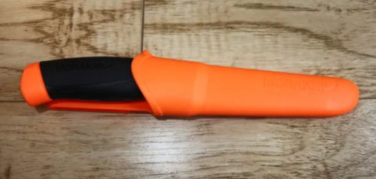 Нож Morakniv Companion FS серейтор