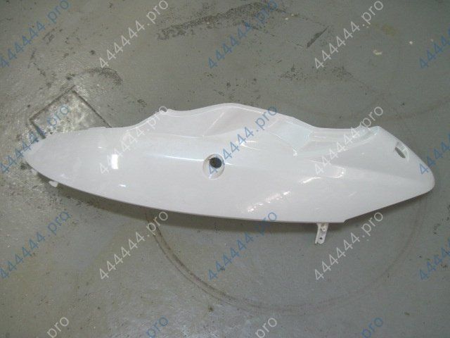 Облицовка рамы задняя верхняя левая - белый цвет RS750