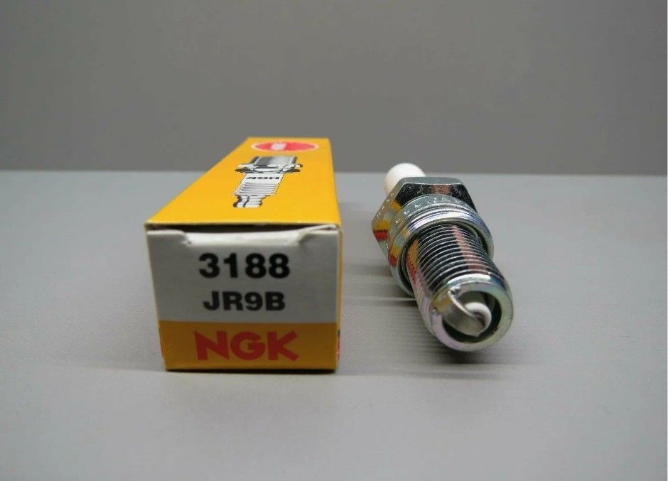 Свеча NGK JR9B-3188 