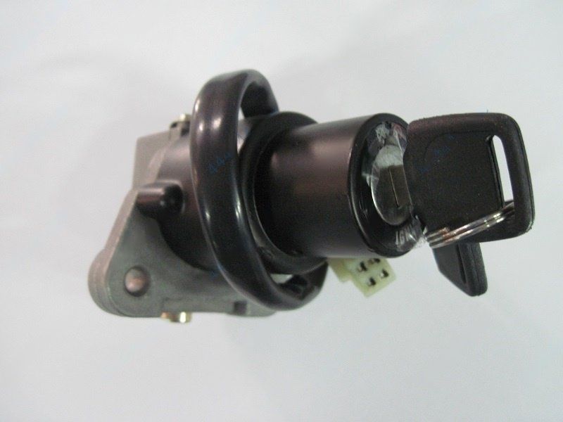 Замок зажигания в сборе,  2 ключа