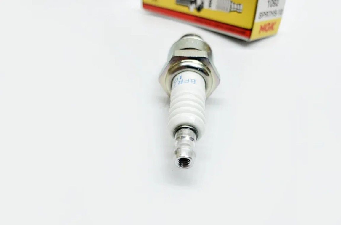 Свеча NGK BPR7HS-10 1092 
