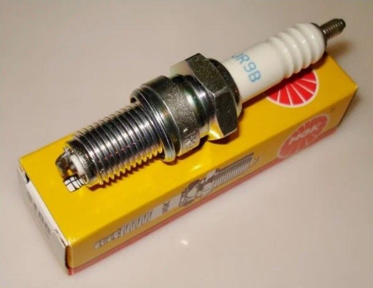 Свеча NGK JR9B-3188 