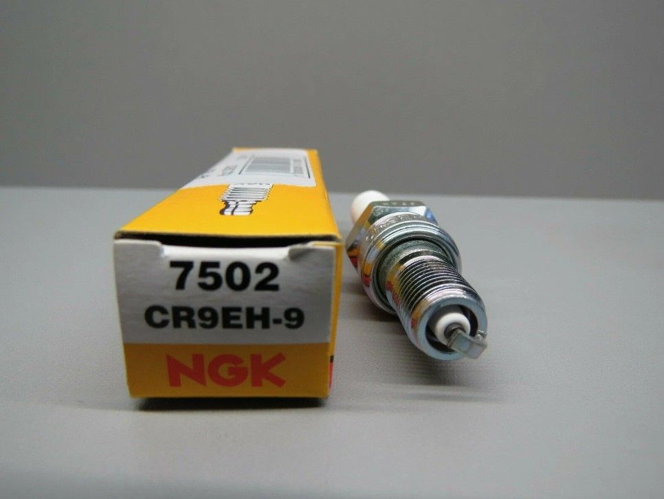 Свеча NGK CR9EH9-7502 