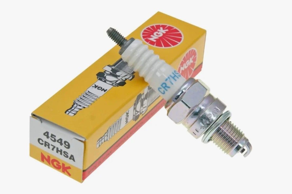 Свеча NGK CR7HSA 4549 