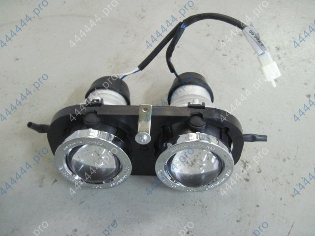 Фара передняя в сборе RS750