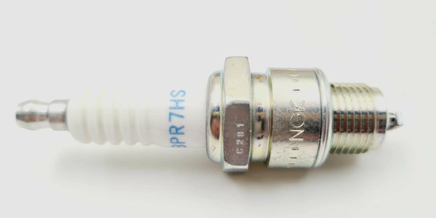 Свеча NGK BPR7HS 6422 