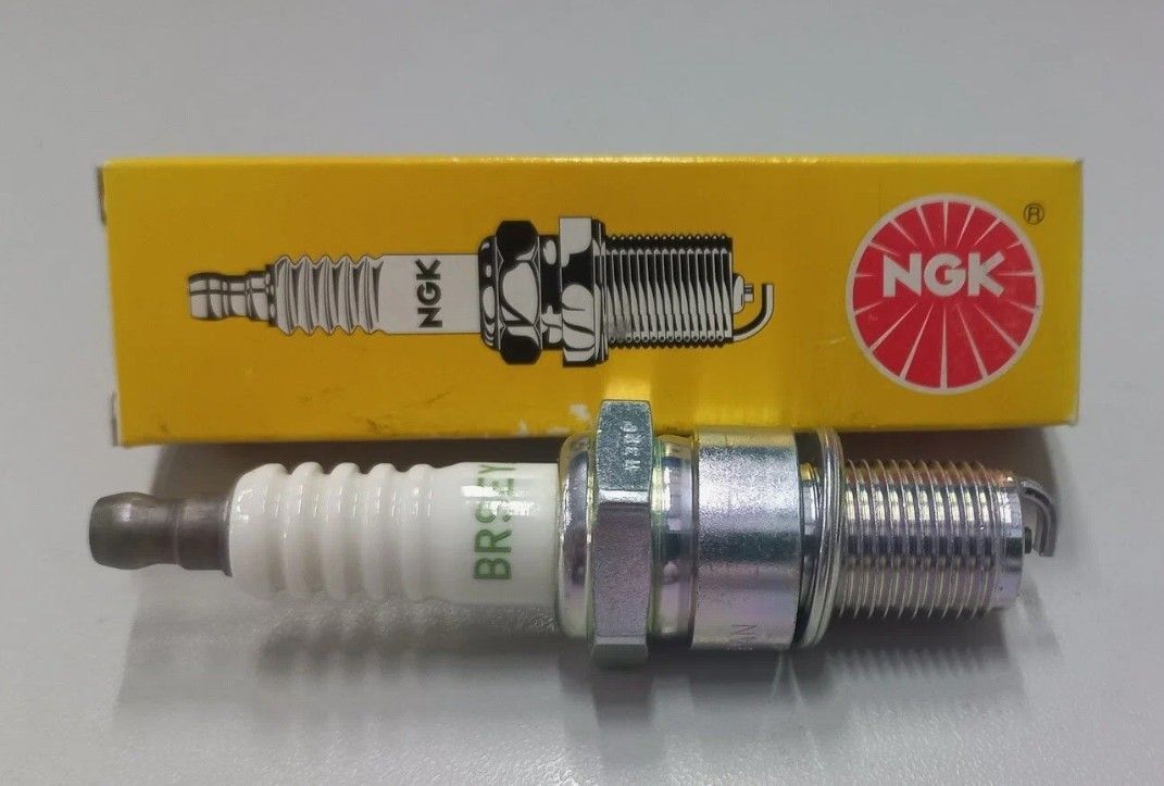 Свеча NGK BR9EYA 7548 